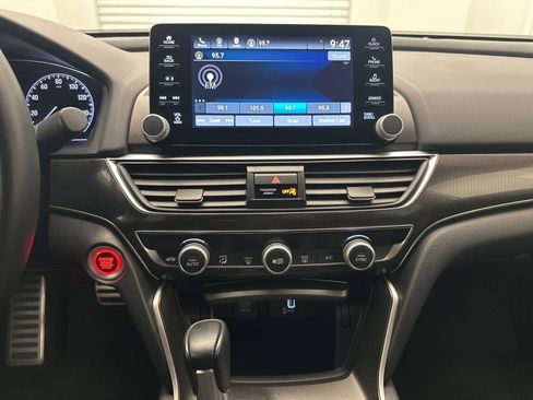 Used 2018 Honda Accord Sport image 19