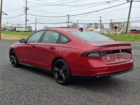 Used 2025 Honda Accord Sport image 4