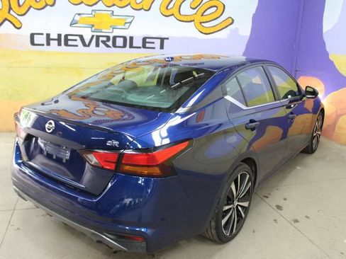 Used 2022 Nissan Altima 2.5 SR FWD image 4