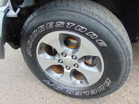 Used 2016 Jeep Wrangler Unlimited Sahara w/ Connectivity Group image 26