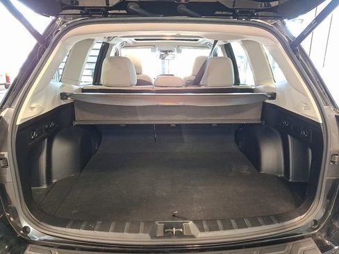 Used 2020 Subaru Forester Premium image 31