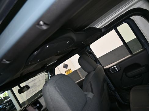 New 2026 Jeep Gladiator Sport image 30