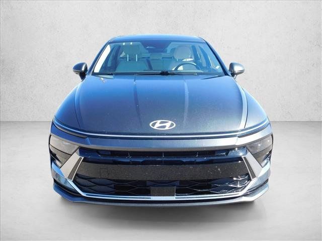 Used 2025 Hyundai Sonata SEL FWD image 2