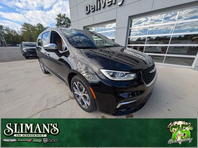 New 2026 Chrysler Pacifica Pinnacle