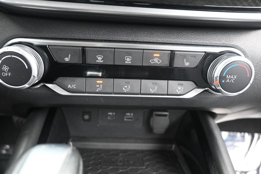 Used 2024 Nissan Altima 2.5 SR w/ SR Premium Package AWD/4WD image 26