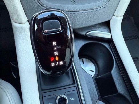 Used 2024 Cadillac XT6 Premium Luxury w/ Technology Package image 26