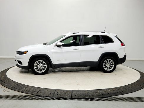 Used 2019 Jeep Cherokee Latitude w/ Popular Appearance Group image 4