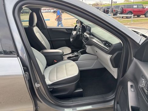 Used 2025 Ford Escape Active image 14