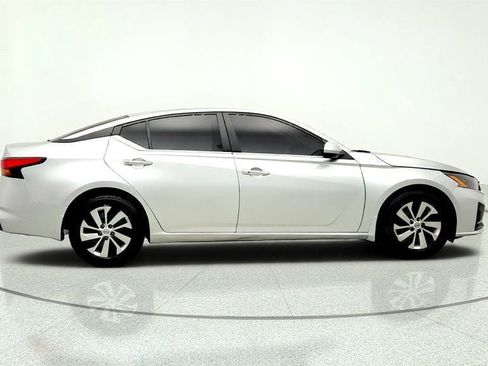 Used 2023 Nissan Altima 2.5 S FWD image 4