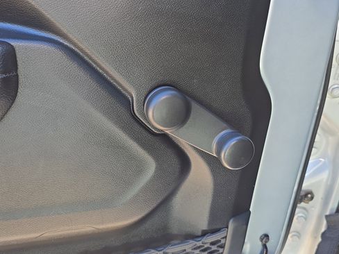 Used 2022 Jeep Gladiator Sport image 21