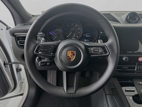 New 2026 Porsche Macan image 14