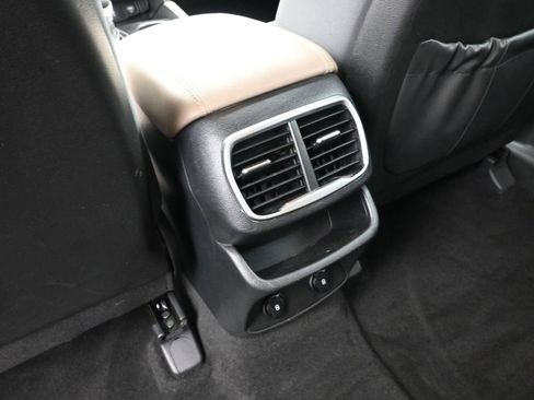 Used 2020 Hyundai Santa Fe SEL image 23