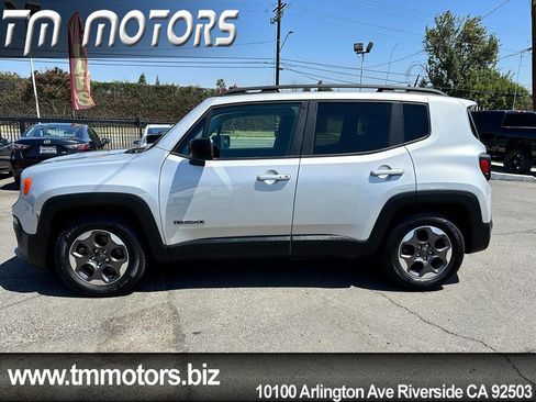 Used 2016 Jeep Renegade Sport w/ Power & Air Group FWD image 3