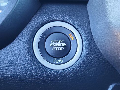 Used 2025 RAM 1500 Laramie image 23