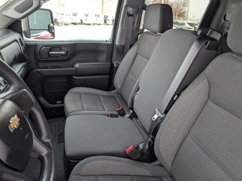 Used 2024 Chevrolet Silverado 2500 Custom w/ Custom Value Package image 16