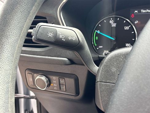 Used 2022 Ford Escape SE image 33