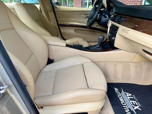 Used 2009 BMW 328i Sedan RWD image 25
