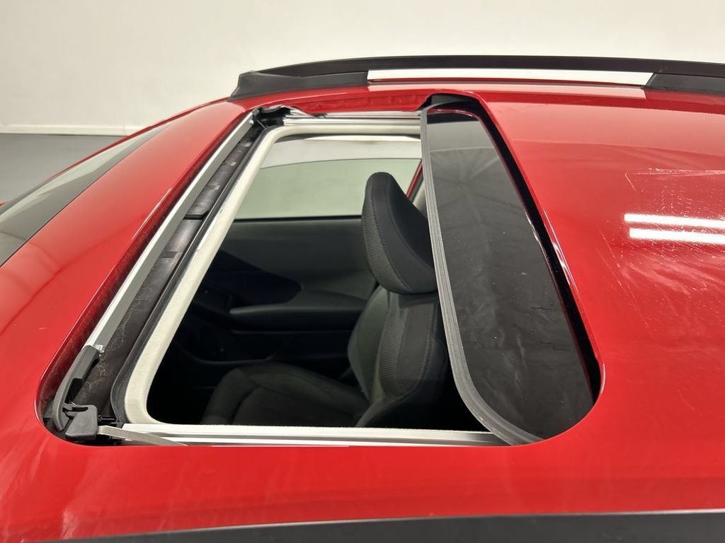 Used 2024 Subaru Crosstrek 2.0i Premium AWD/4WD image 19