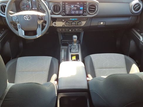 Used 2021 Toyota Tacoma TRD Sport image 17