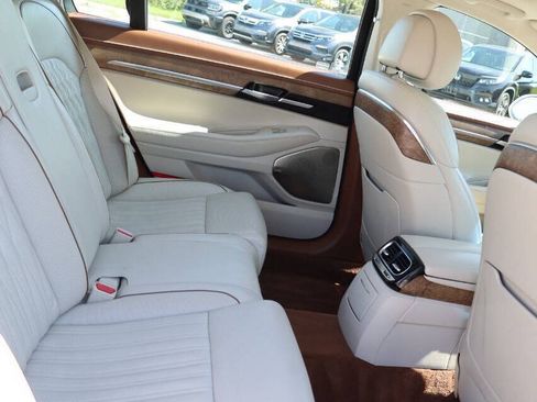 Used 2020 Genesis G90 3.3T Premium AWD/4WD image 16