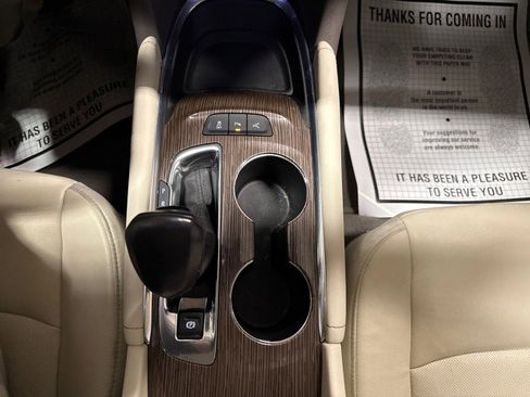 Used 2021 Chevrolet Malibu Premier image 23