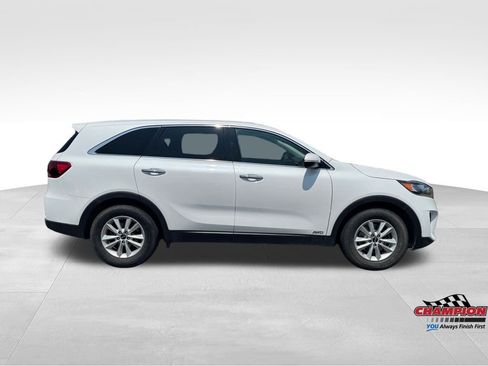 Used 2019 Kia Sorento LX image 7