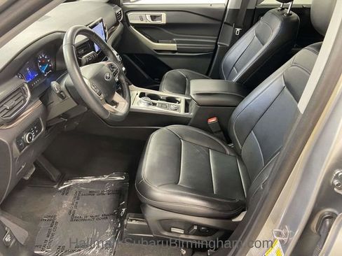 Used 2023 Ford Explorer Limited image 14