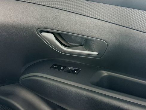 Certified 2025 Hyundai Tucson SE image 31