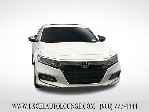 Used 2018 Honda Accord EX image 9