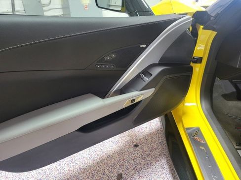 Used 2019 Chevrolet Corvette Z06 RWD image 16