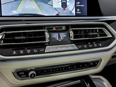 Used 2020 BMW X5 M Competition w/ Executive Package AWD/4WD image 29
