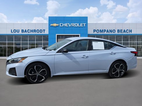 Used 2025 Nissan Altima 2.5 SR AWD/4WD image 4