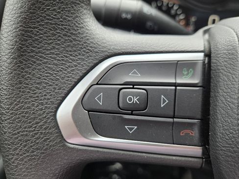 Used 2025 Jeep Compass Sport AWD/4WD image 32