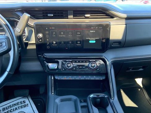 Used 2024 GMC Sierra 2500 AT4X image 5