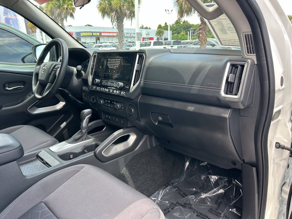Certified 2025 Nissan Frontier SV w/ SV Convenience Package AWD/4WD image 42