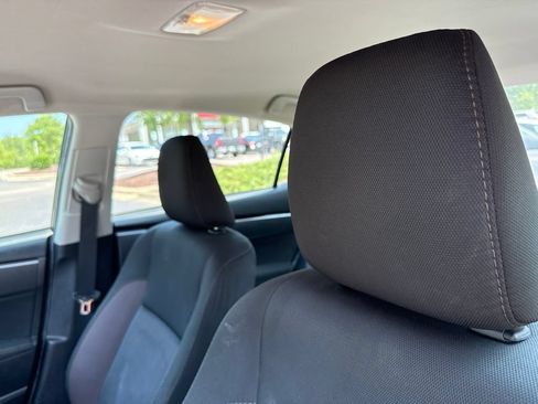 Used 2019 Toyota Corolla LE FWD image 7