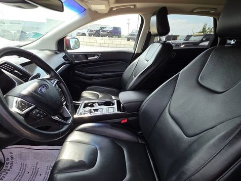 Used 2020 Ford Edge Titanium AWD/4WD image 11