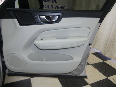 Used 2024 Volvo XC60 T8 Ultimate image 21