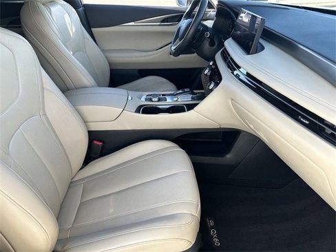 Certified 2023 INFINITI QX60 Luxe image 13
