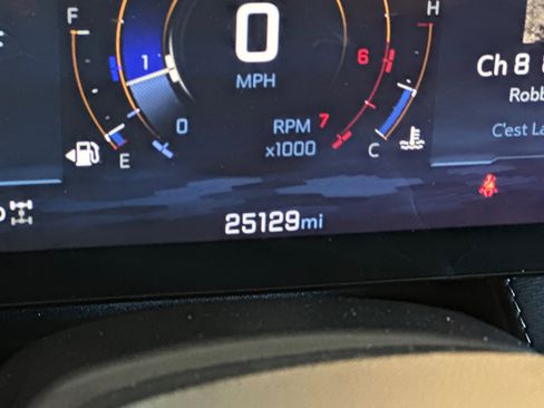 Used 2025 Chevrolet Equinox LT AWD/4WD image 28