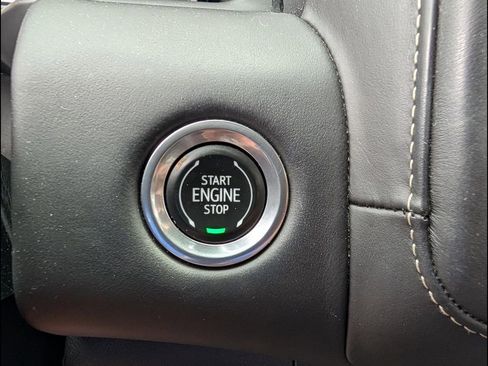 Used 2023 GMC Yukon Denali Ultimate AWD/4WD image 6