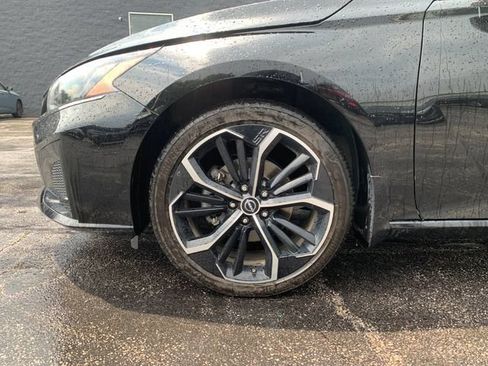 Used 2023 Nissan Altima 2.5 SR w/ SR Premium Package AWD/4WD image 31