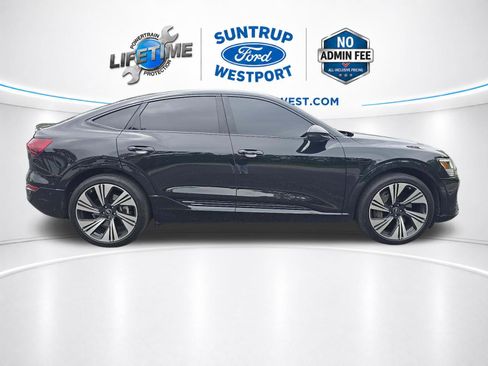 Used 2024 Audi Q8 e-tron Prestige AWD/4WD image 4
