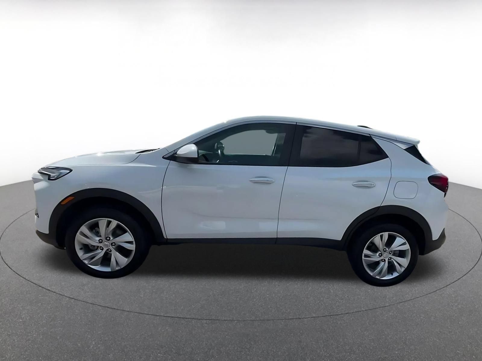 Used 2025 Buick Encore GX Preferred AWD/4WD image 8