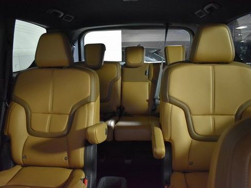 New 2025 Nissan Armada SL w/ Captain's Chari Seat Package AWD/4WD image 31