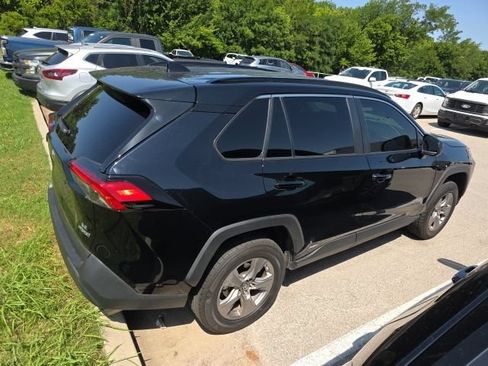 Used 2023 Toyota RAV4 LE AWD/4WD image 6
