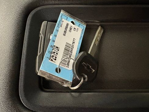 Used 2019 Chevrolet Suburban LT image 37