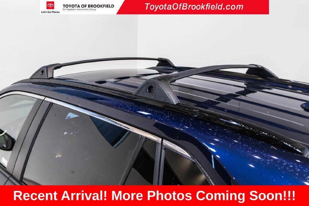 Used 2024 Toyota RAV4 SE w/ Weather & Moonroof Package AWD/4WD image 11