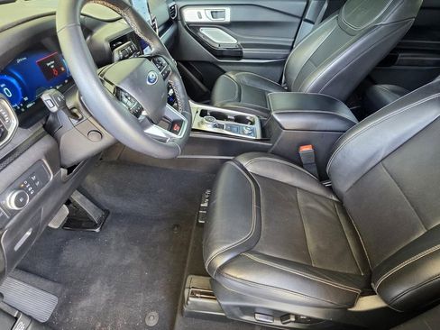 Used 2022 Ford Explorer ST w/ Equipment Group 401A AWD/4WD image 7