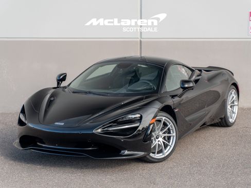 Used 2026 McLaren 750S RWD image 1